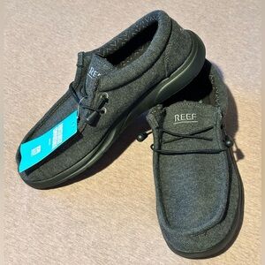 Awesome Reef slip ons (similar to Hey Dudes)